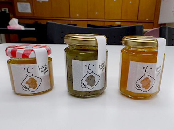 パンにつけようか…
ヨーグルトにもおいしそう